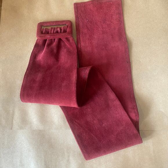 Vintage 1980s Maroon Red Microsuede Adjustable Length Wide Chunky Waist Belt - Picture 2 of 7